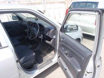 2004 Toyota Probox Pictures