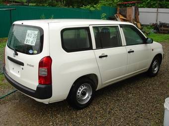 2004 Toyota Probox Photos