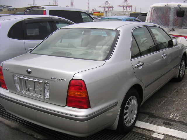 1999 Toyota Progres Photos