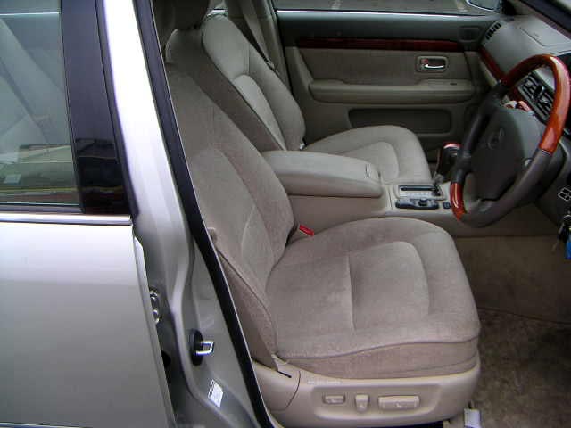 1999 Toyota Progres Pictures