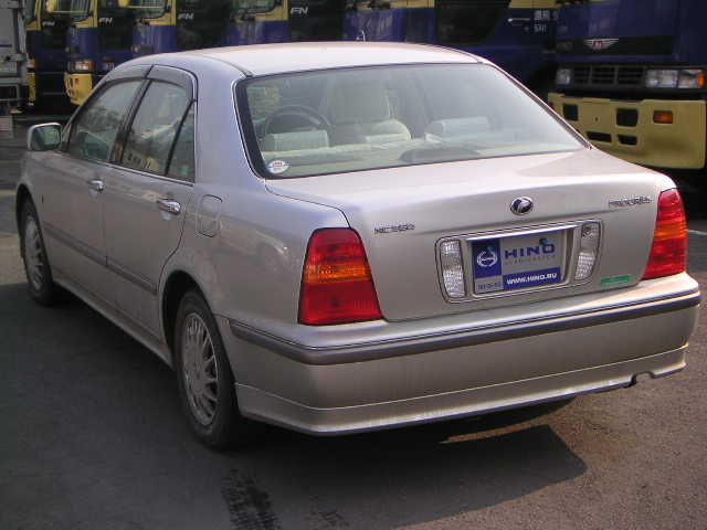 1999 Toyota Progres Photos