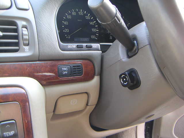 1999 Toyota Progres Images