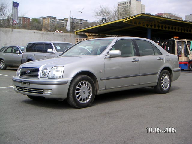 2000 Toyota Progres Pictures