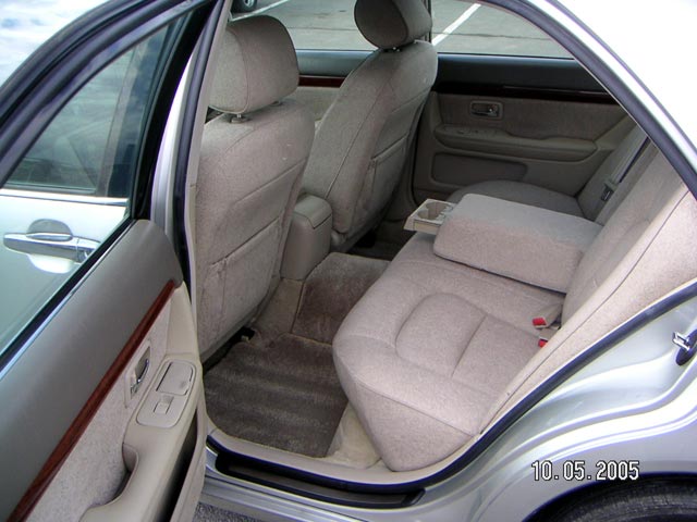 2000 Toyota Progres Photos