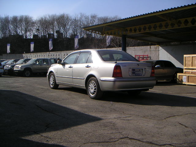2000 Toyota Progres Pics