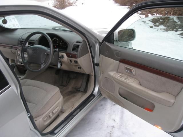2001 Toyota Progres