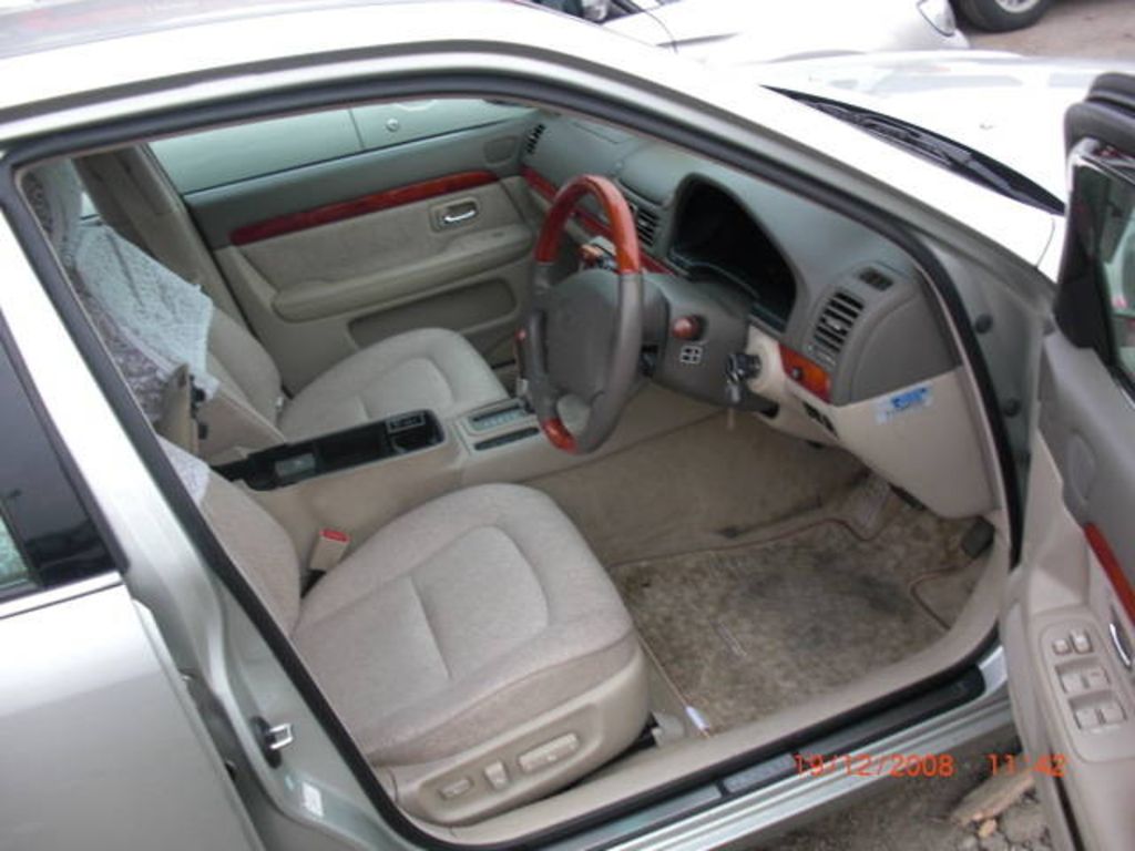 2001 Toyota Progres