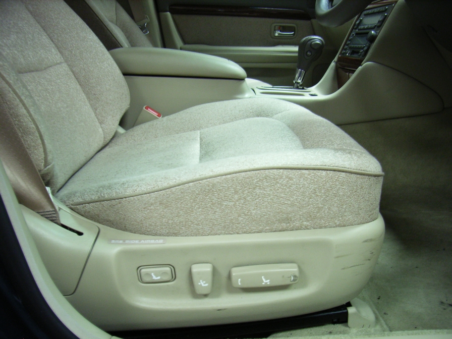 2001 Toyota Progres Pictures