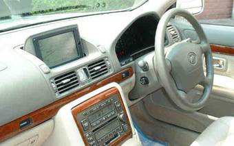 2002 Toyota Progres Pictures