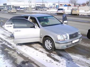 2003 Toyota Progres Photos