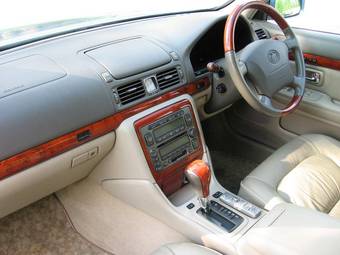 2003 Toyota Progres Pictures