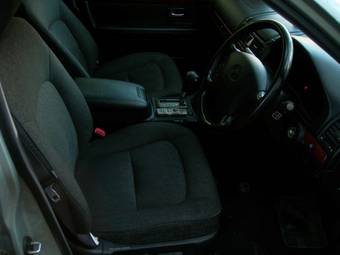 2004 Toyota Progres Pictures