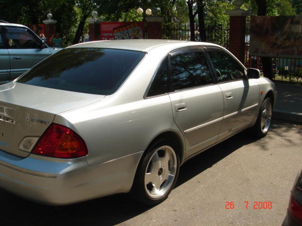 2000 Toyota Pronard