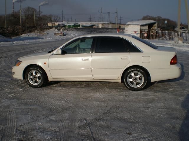 2000 Toyota Pronard