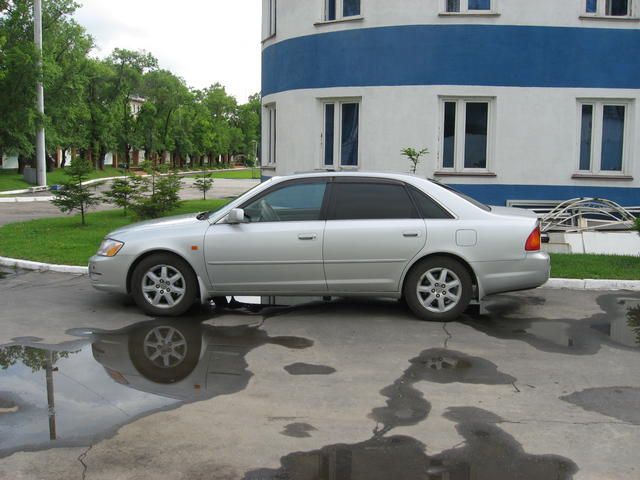 2000 Toyota Pronard