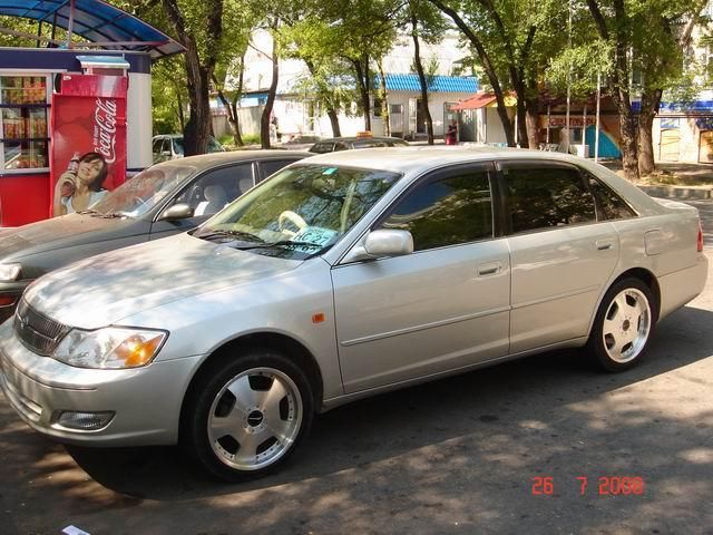 2000 Toyota Pronard