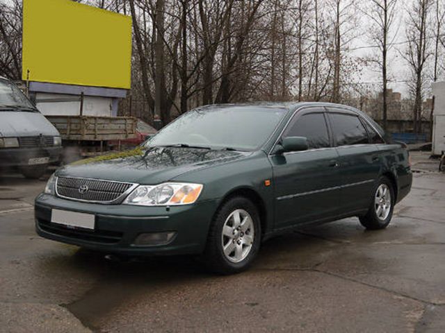 2000 Toyota Pronard