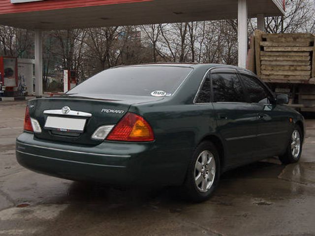 2000 Toyota Pronard