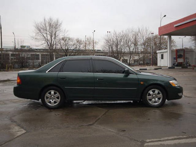 2000 Toyota Pronard