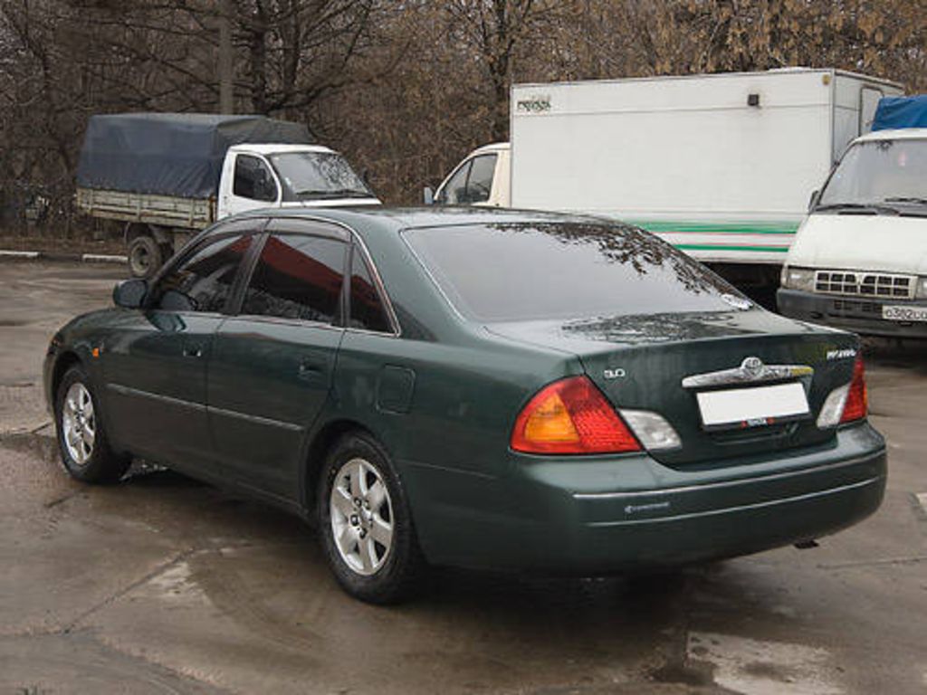 2000 Toyota Pronard