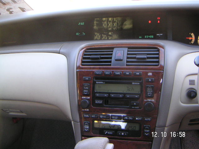 2000 Toyota Pronard Pictures