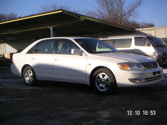 2000 Toyota Pronard Pictures