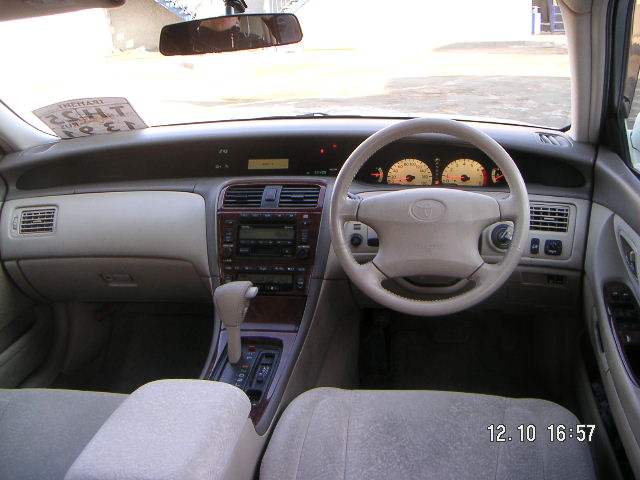 2000 Toyota Pronard Pics
