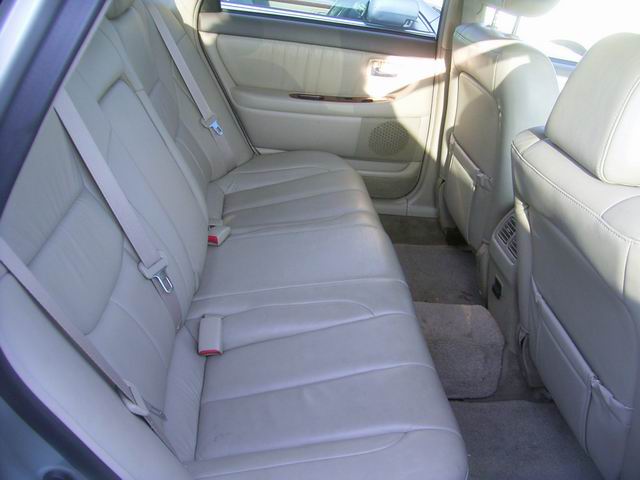 2000 Toyota Pronard Pictures