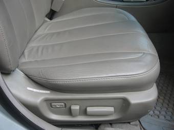 2002 Toyota Pronard Photos