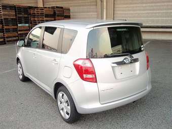 2005 Toyota Ractis Pictures