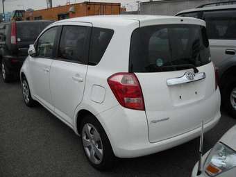 2005 Toyota Ractis Photos