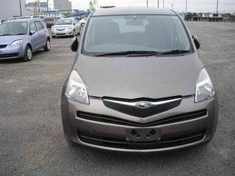 2005 Toyota Ractis Photos