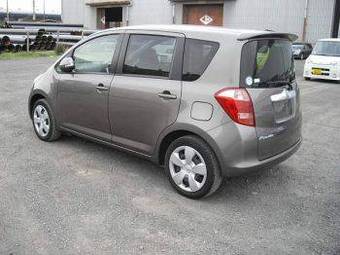 2005 Toyota Ractis Pictures