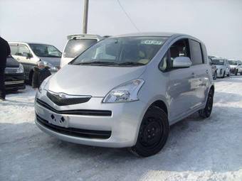 2005 Toyota Ractis Pics