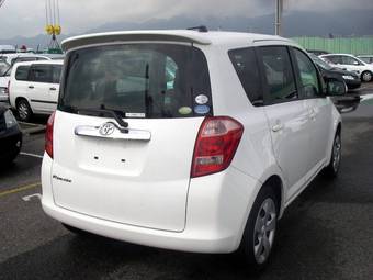 2005 Toyota Ractis Images