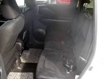 2005 Toyota Ractis Pictures