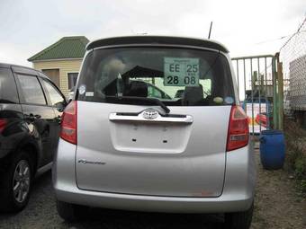 2005 Toyota Ractis Photos