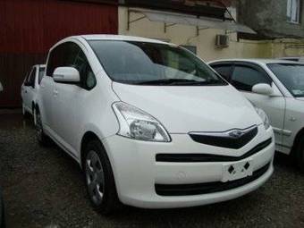 2005 Toyota Ractis Pictures