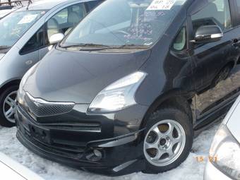 2005 Toyota Ractis Wallpapers