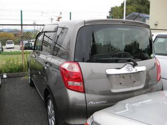 2005 Toyota Ractis Photos
