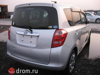 2005 Toyota Ractis Photos