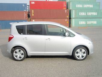 2005 Toyota Ractis Photos