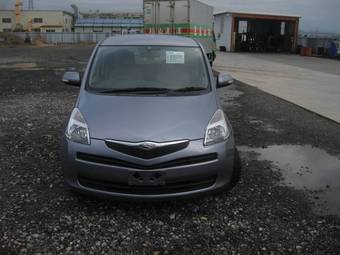 2005 Toyota Ractis Photos