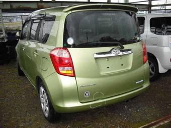2005 Toyota Ractis Pictures