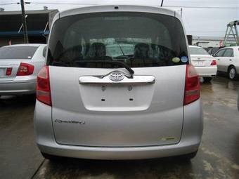 2005 Toyota Ractis Pictures