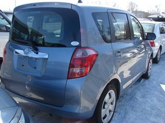 2005 Toyota Ractis Images