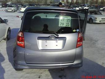 2005 Toyota Ractis Pictures