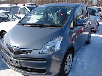 2005 Toyota Ractis Pictures