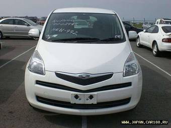 2005 Toyota Ractis Pictures