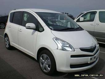 2005 Toyota Ractis Pics